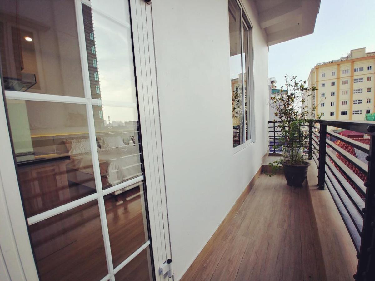 Lyn House - Service Apartment Hoang Quoc Viet Hanoi Exterior photo