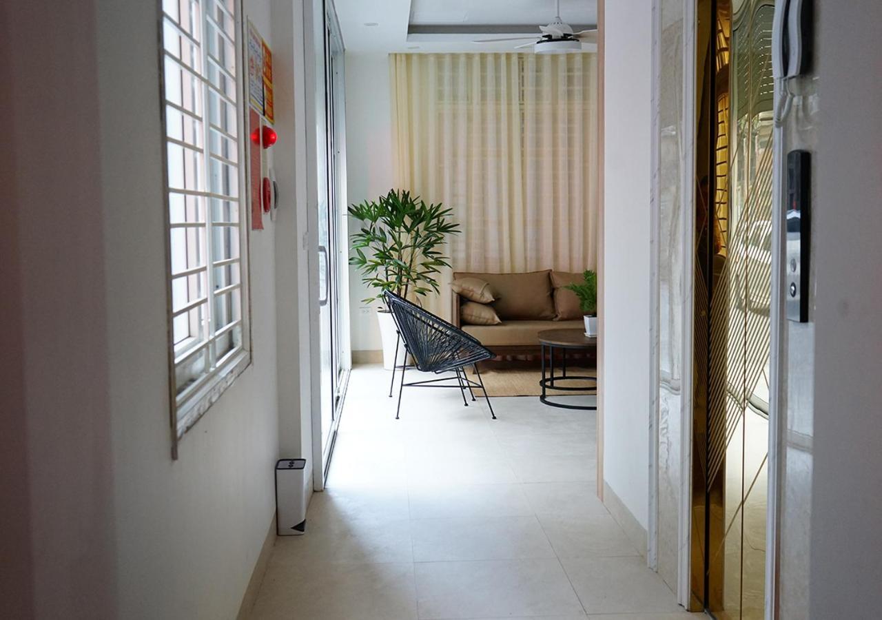 Lyn House - Service Apartment Hoang Quoc Viet Hanoi Exterior photo