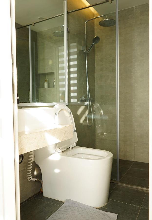 Lyn House - Service Apartment Hoang Quoc Viet Hanoi Exterior photo